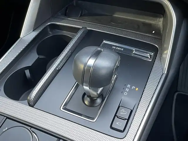 マツダ ＣＸ－６０ XD HV エクスクルーシブスポーツ 滋賀県 2022(令4)年 3.4万km ロジウムホワイトプレミアムメタリック 純正12.3インチナビ/Bluetooth/AppleCarPlay/AndoroidAuto/USB/フルセグ/レザーシート/BOSEサウンド/全方位カメラ/追従クルーズコントロール/クリアランスソナー/BSM/衝突軽減/ドラレコ（前後）/AC100V/4WD/ヒルディセントコントロール/電動パーキングブレーキ/オートブレーキホールド/パワーシート/ベンチレーション（D/N）/シートヒーター（全席）/ステアリングヒーター/ビルトインETC/パワーバックドア/パドルシフト/電動チルトステアリング/シートポジションメモリ/プッシュスタート/スマートキー/ステアリングリモコン/純正マット