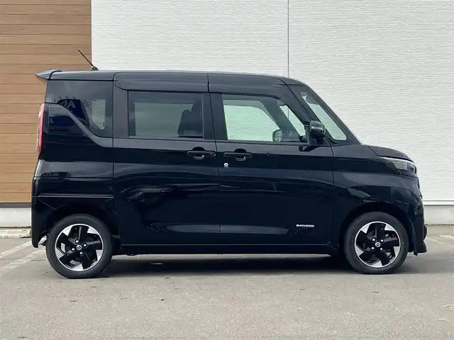 日産 ルークス HWS X プロパイロットED 秋田県 2021(令3)年 2.6万km ブラック ４WD/インテリジェントエマージェンシーブレーキ/プロパイロット/両側パワースライドドア/ハンズフリーオートスライドドア/LEDヘッドライト/純正メモリナビ（CD/BT)/フルセグ/アラウンドビューモニター/日産純正１４インチアルミ（夏タイヤ装着）/スマートキー/アイドリングストップ/プッシュスタート/インテリジェントクルーズコントロール追従走行有/コーナーセンサー/車線逸脱防止支援システム/ステアリングスイッチ/前席シートヒーター/電動パーキングブレーキ/オートブレーキホールド機能/純正フロアマット/純正ドアバイザー/オートライト/オートエアコン/パワーステアリング/パワーウィンドウ/横滑り防止/盗難防止装置/寒冷地仕様/電動格納ウィンカーミラー