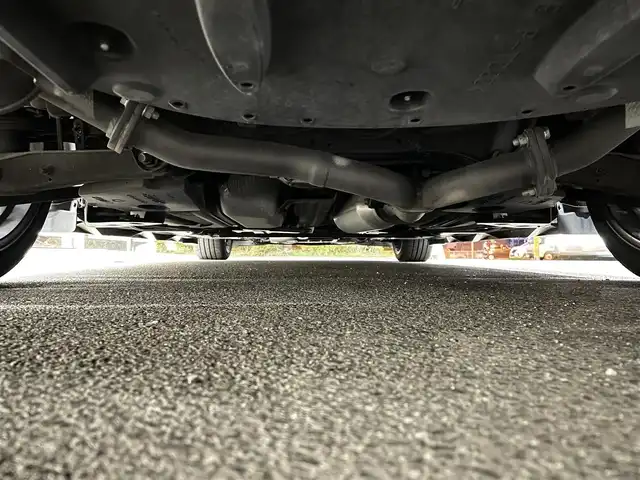 トヨタ クラウン ハイブリッド アスリートS 福島県 2016(平28)年 13.5万km ホワイトパールクリスタルシャイン 純正ナビ(フルセグTV/BT/CD/DVD/AM/FM)　サンルーフ 前後ドラレコ　クルーズコントロール　パワーシート（D席/N席）　シートヒーター(D席/N席）　ステアリングヒーター レーダー　デジタルインナーミラー　ビルトインＥＴＣ　フルエアロ　電動サンシェード LEDヘッドライト 純正ＡＷ　　エンジンスターター　スマートキー スペアキー 保証書 取扱説明書