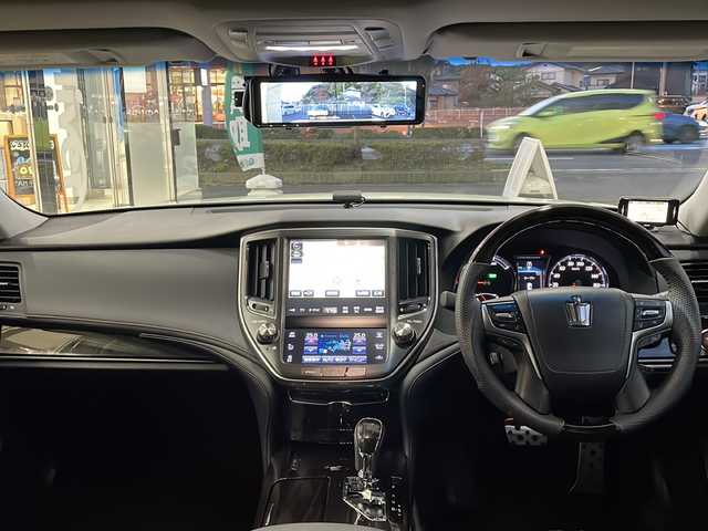 トヨタ クラウン ハイブリッド アスリートS 福島県 2016(平28)年 13.5万km ホワイトパールクリスタルシャイン 純正ナビ(フルセグTV/BT/CD/DVD/AM/FM)　サンルーフ 前後ドラレコ　クルーズコントロール　パワーシート（D席/N席）　シートヒーター(D席/N席）　ステアリングヒーター レーダー　デジタルインナーミラー　ビルトインＥＴＣ　フルエアロ　電動サンシェード LEDヘッドライト 純正ＡＷ　　エンジンスターター　スマートキー スペアキー 保証書 取扱説明書