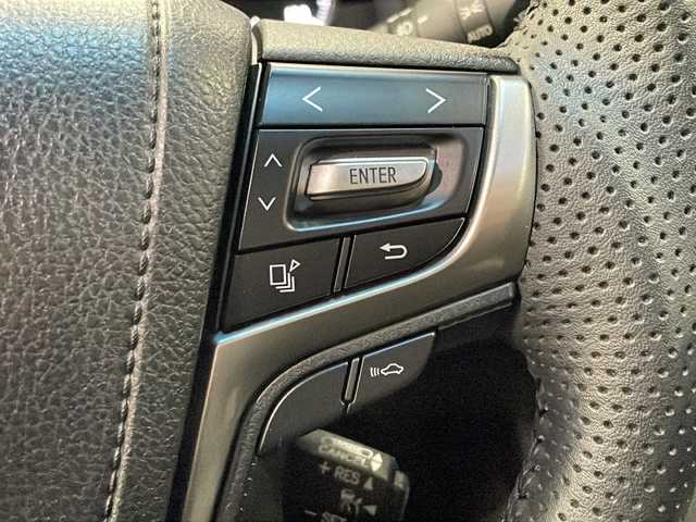 トヨタ クラウン ハイブリッド アスリートS 福島県 2016(平28)年 13.5万km ホワイトパールクリスタルシャイン 純正ナビ(フルセグTV/BT/CD/DVD/AM/FM)　サンルーフ 前後ドラレコ　クルーズコントロール　パワーシート（D席/N席）　シートヒーター(D席/N席）　ステアリングヒーター レーダー　デジタルインナーミラー　ビルトインＥＴＣ　フルエアロ　電動サンシェード LEDヘッドライト 純正ＡＷ　　エンジンスターター　スマートキー スペアキー 保証書 取扱説明書