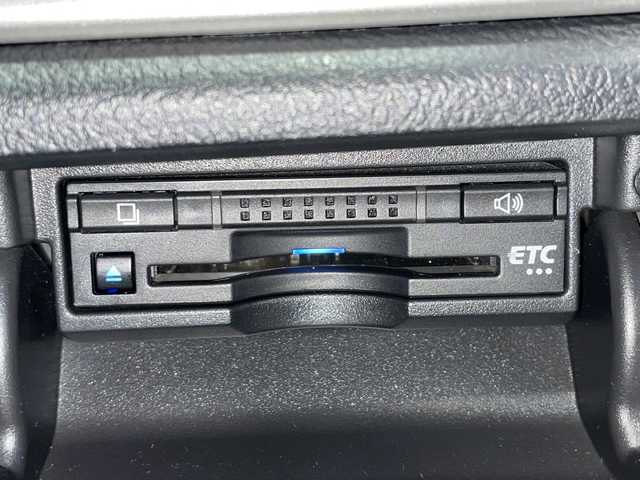 トヨタ クラウン ハイブリッド アスリートS 福島県 2016(平28)年 13.5万km ホワイトパールクリスタルシャイン 純正ナビ(フルセグTV/BT/CD/DVD/AM/FM)　サンルーフ 前後ドラレコ　クルーズコントロール　パワーシート（D席/N席）　シートヒーター(D席/N席）　ステアリングヒーター レーダー　デジタルインナーミラー　ビルトインＥＴＣ　フルエアロ　電動サンシェード LEDヘッドライト 純正ＡＷ　　エンジンスターター　スマートキー スペアキー 保証書 取扱説明書