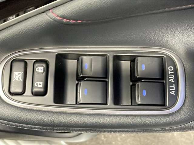 トヨタ クラウン ハイブリッド アスリートS 福島県 2016(平28)年 13.5万km ホワイトパールクリスタルシャイン 純正ナビ(フルセグTV/BT/CD/DVD/AM/FM)　サンルーフ 前後ドラレコ　クルーズコントロール　パワーシート（D席/N席）　シートヒーター(D席/N席）　ステアリングヒーター レーダー　デジタルインナーミラー　ビルトインＥＴＣ　フルエアロ　電動サンシェード LEDヘッドライト 純正ＡＷ　　エンジンスターター　スマートキー スペアキー 保証書 取扱説明書