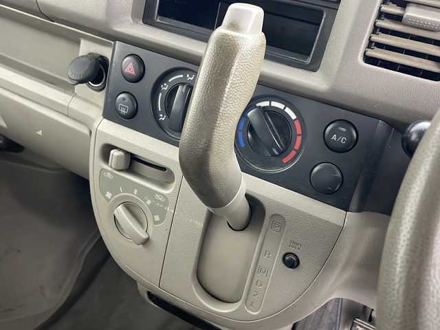 スズキ エブリイ PA 道央・札幌 2015(平27)年 6.7万km スペリアホワイト ・4WD/・両側スライドドア/・社外AW夏タイヤ積み込み/・純正オーディオ/・ヘッドライトレベライザー