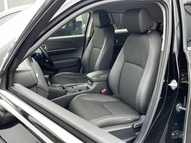 ホンダ ヴェゼル ハイブリッド e:HEV Z 道東・釧路十勝 2021(令3)年 4.1万km クリスタルブラックパール ・ワンオーナー/・４WD/・純正9インチナビ/（BT・ラジオ・USB・フルセグ・スマートフォン連携）/・バックカメラ/・レーダークルーズコントロール/・パドルシフト/・ステアリングヒーター/・ハーフレザーシート/・前席シートヒーター/・ドアバイザー/・LEDヘッドライト/・フォグライト/・前後コーナーセンサー/・パワーバックドア/・純正ドライブレコーダー/・純正フロアマット/・横滑り防止装置/・オートライト/・衝突被害軽減ブレーキ/・レーンキープアシスト/・純正18インチアルミホイール/・置くだけ充電/・保証書