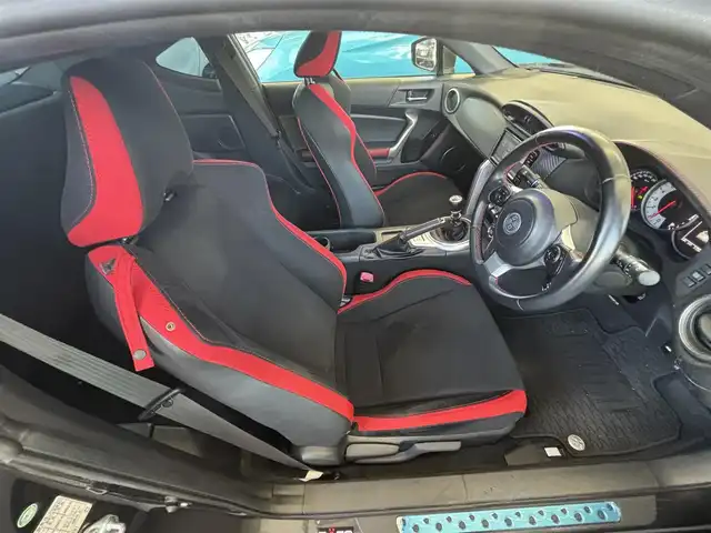 トヨタ ８６ GT 神奈川県 2018(平30)年 1.8万km ダークグレーメタリック ワンオーナー/純正ナビYV/バックモニター/スペアキー/保証書・取説/ディーラー点検記録簿