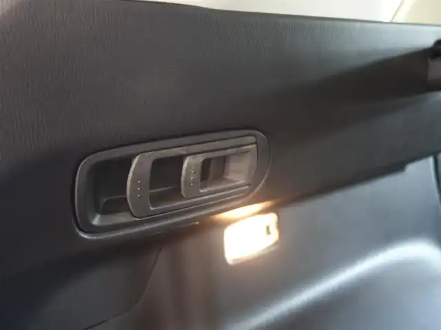 マツダ ＣＸ－５ XD 静岡県 2013(平25)年 8.7万km クリスタルホワイトパールマイカ ワンオーナー/禁煙車/車検R8年11月19日/スマートシティーブレーキサポート/　・AT誤発進抑制制御/　・車線逸脱警報システム/リアビークルモニタリング/クルーズコントロール/ディーラーオプションSDナビ/　CD/DVD/SD/BT/フルセグTV/バックカメラ/純正左サイドカメラ/ETC/スマートキー／プッシュスタート/純正HIDヘッドライト/AFS/オートライト/純正トノカバー/純正ドアバイザー/純正フロアマット/保証書/取扱説明書