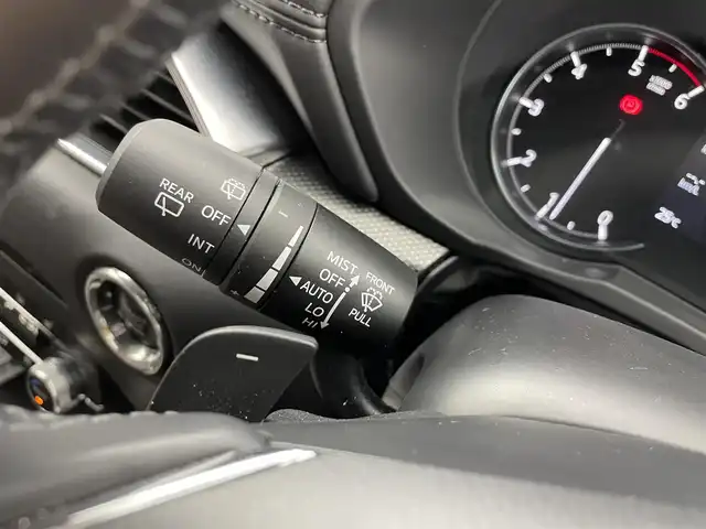 マツダ ＣＸ－５ XD 100周年特別記念車 大阪府 2021(令3)年 4.6万km スノーフレイクホワイトパールマイカ ワンオーナー/純正ナビ/・フルセグTV/・Bluetooth/・AppleCarPlay/・USB接続/ブラインドスポットモニター/パワーバックドア/全方位カメラ/バックカメラ/スマートブレーキ/レーダークルーズコントロール/レーンキープアシスト/パーキングセンサー/アドバンスドシティブレーキサポート/アクティブドライビングディスプレイ/赤レザーシート/シートヒーター/ステアリングヒーター/パドルシフト/保証書/取扱説明書/整備記録簿