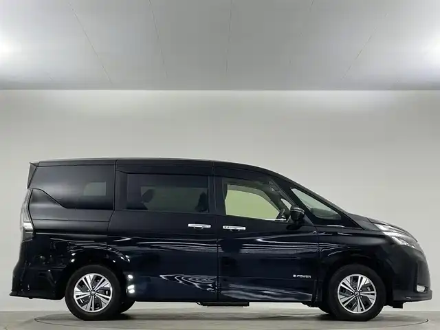 日産 セレナ e－パワー ハイウェイスター V 埼玉県 2020(令2)年 2.1万km ダイヤモンドブラック 禁煙車　１１型後席モニター　純正１２．３型ナビＴＶ　全方位カメラ　両側電動スライドドア　シートヒーター　ＥＴＣ　ドライブレコーダー　プロパイロット　ＬＥＤヘッドライト　ＢＳＭ　スマートルームミラー