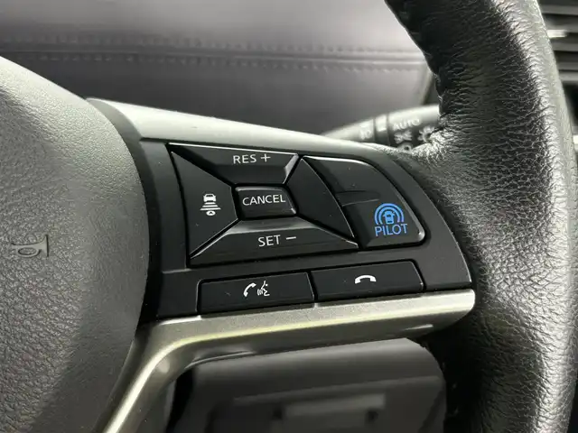 日産 セレナ e－パワー ハイウェイスター V 埼玉県 2020(令2)年 2.1万km ダイヤモンドブラック 禁煙車　１１型後席モニター　純正１２．３型ナビＴＶ　全方位カメラ　両側電動スライドドア　シートヒーター　ＥＴＣ　ドライブレコーダー　プロパイロット　ＬＥＤヘッドライト　ＢＳＭ　スマートルームミラー