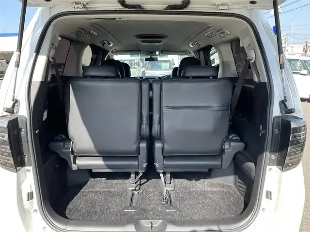 トヨタ アルファード 240S 和歌山県 2012(平24)年 14万km ホワイトパールクリスタルシャイン (株)IDOMが運営する【じしゃロン和歌山店】の自社ローン専用車両になります。こちらは現金またはオートローンご利用時の価格です。自社ローンご希望の方は別途その旨お申付け下さい/純正7インチナビ/フルセグTV/ETC/バックカメラ/両側パワースライドドア/純正フリップダウン/純正フロアマット/純正アルミホイール/ヴァレンティ製社外テールライト/RSR製ダウンサス