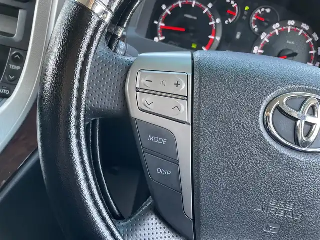 トヨタ アルファード 240S 和歌山県 2012(平24)年 14万km ホワイトパールクリスタルシャイン (株)IDOMが運営する【じしゃロン和歌山店】の自社ローン専用車両になります。こちらは現金またはオートローンご利用時の価格です。自社ローンご希望の方は別途その旨お申付け下さい/純正7インチナビ/フルセグTV/ETC/バックカメラ/両側パワースライドドア/純正フリップダウン/純正フロアマット/純正アルミホイール/ヴァレンティ製社外テールライト/RSR製ダウンサス