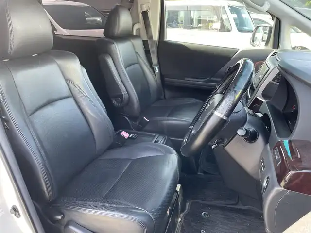 トヨタ アルファード 240S 和歌山県 2012(平24)年 14万km ホワイトパールクリスタルシャイン (株)IDOMが運営する【じしゃロン和歌山店】の自社ローン専用車両になります。こちらは現金またはオートローンご利用時の価格です。自社ローンご希望の方は別途その旨お申付け下さい/純正7インチナビ/フルセグTV/ETC/バックカメラ/両側パワースライドドア/純正フリップダウン/純正フロアマット/純正アルミホイール/ヴァレンティ製社外テールライト/RSR製ダウンサス