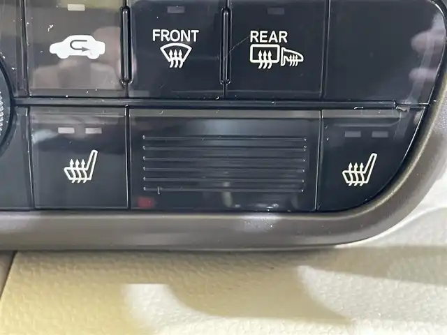 ホンダ Ｎ ＢＯＸ G L ホンダセンシング 岩手県 2020(令2)年 1.9万km クリスタルブラックパール ４W/両側パワースライドドア/ホンダセンシング/衝突軽減ブレーキ/路外逸脱抑制/アダプティブクルーズコントロール/車線維持支援機能/誤発進抑制機能/先行車発信お知らせ機能/オートハイビーム/横滑り防止装置/アイドリングストップ/前席シートヒーター/ロールサンシェード/チップアップリアシート/フロントベンチシート/純正ナビ/フルセグTV/バックカメラ/ETC/フルLEDヘッドランプ/１４インチスチールホイール/純正ホイールキャップ