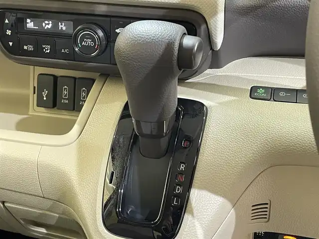 ホンダ Ｎ ＢＯＸ G L ホンダセンシング 岩手県 2020(令2)年 1.9万km クリスタルブラックパール ４W/両側パワースライドドア/ホンダセンシング/衝突軽減ブレーキ/路外逸脱抑制/アダプティブクルーズコントロール/車線維持支援機能/誤発進抑制機能/先行車発信お知らせ機能/オートハイビーム/横滑り防止装置/アイドリングストップ/前席シートヒーター/ロールサンシェード/チップアップリアシート/フロントベンチシート/純正ナビ/フルセグTV/バックカメラ/ETC/フルLEDヘッドランプ/１４インチスチールホイール/純正ホイールキャップ