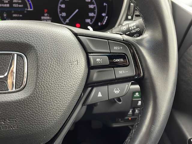 ホンダ オデッセイ ハイブリッド e:HEVアブソルート EXブラックED 大阪府 2023(令5)年 1.9万km プラチナホワイトパール 純正11インチナビ/【フルセグＴＶ/ＡＭ/ＦＭ/ＣＤ/ＤＶＤ/ＢＴ/ＵＳＢ/ＨＤＭＩ//ＡｐｐｌｅＣａｒＰｌａｙ/ＡｎｄｒｏｉｄＡｕｔｏ】/純正ドライブレコーダー前後/ETC/バックカメラ(全方位)/Honda SENSING/・衝突軽減ブレーキ/・誤発進抑制機能/・後方誤発進抑制機能/・近距離衝突軽減ブレーキ/・歩行者事故低減ステアリング/・路外逸脱抑制機能/・追従機能付きアダプティブクルーズコントロール/・車線維持支援システム/・先行車発進お知らせ機能/・標識認識機能/・オートハイビーム/・ブラインドスポットインフォメーション/・パーキングセンサーシステム/・後退出庫サポート/パワーシート(D席・N席・2列目)/シートヒーター(D席・N席・２列目)/オットマン(2列目)/両側パワースライドドア/パワーバックドア/純正フロアマット/スマートキー