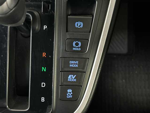 トヨタ ノア ハイブリッド S－Z 神奈川県 2022(令4)年 2.9万km ホワイトパールクリスタルシャイン 純正10.5インチディスプレイオーディオ/Bluetooth Miracast フルセグ DVD CD USB/バックカメラ/純正14型フリップダウンモニター/両側パワースライドドア/トヨタセーフティセンス/レーダークルーズコントロール/ブラインドスポットモニター/シートヒーター/ビルトインETC2.0/ドライブレコーダー前後/純正フロアマット/スマートキー/LEDヘッドライト/オートライト/オートマチックハイビーム/純正17インチアルミホイール/ドアバイザー/レーンキープアシスト/クリアランスソナー