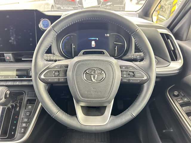 トヨタ ノア ハイブリッド S－Z 神奈川県 2022(令4)年 2.9万km ホワイトパールクリスタルシャイン 純正10.5インチディスプレイオーディオ/Bluetooth Miracast フルセグ DVD CD USB/バックカメラ/純正14型フリップダウンモニター/両側パワースライドドア/トヨタセーフティセンス/レーダークルーズコントロール/ブラインドスポットモニター/シートヒーター/ビルトインETC2.0/ドライブレコーダー前後/純正フロアマット/スマートキー/LEDヘッドライト/オートライト/オートマチックハイビーム/純正17インチアルミホイール/ドアバイザー/レーンキープアシスト/クリアランスソナー