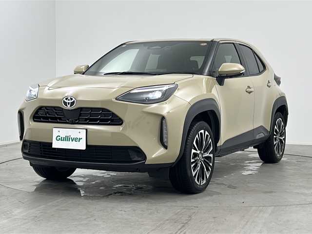トヨタ ヤリスクロス ハイブリッド Z 三重県 2024(令6)年 0.8万km ベージュ 禁煙車/ワンオーナー/トヨタセーフティセンス/・プリクラッシュセーフティ/・車線逸脱/・オートマチックハイビーム/・先行車発進告知/・ロードサインアシスト/レーダークルーズコントロール/クリアランスソナー/純正ディスプレイオーディオ/・ナビ機能/・USB/・Bluetooth/・ＨＤＭＩ/パノラミックビューモニター/ＢＳＭ/ＡＣ１５００Ｗ１００Ｖ電源/純正ドライブレコーダー/ＥＴＣ２．０/ハーフレザーシート/シートヒーター/パワーシート/革巻きステアリング/ハンドルヒーター/電動パーキングブレーキ/ブレーキホールド/純正18インチアルミホイール/W＋サイド＋カーテンエアバック/スマートキー/プッシュスタート/スペアキー