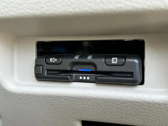 スズキ スペーシア HYBRID X 大阪府 2020(令2)年 2.5万km オフブルーM 社外メモリ－ナビ（strada）　/フルセグTV/CD/DVD/Bluetooth　/両側電動パワースライドドア　/追従型クルーズコントロール　/シートヒーター/ビルトインETC　/前後ドライブレコーダー　/純正フロアマット　/後方コーナーセンサー　