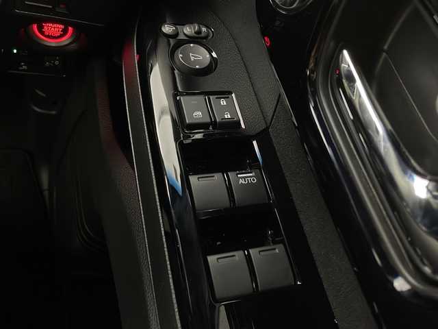 ホンダ Ｎ ＢＯＸ カスタム L 栃木県 2021(令3)年 3.9万km クリスタルブラックパール ホンダセンシング/・衝突軽減ブレーキ/・誤発進抑制機能/・アダプティブクルーズコントロール/・車線維持支援システム/・路外逸脱抑制機能/・先行車発進お知らせ機能/・標識認識機能/・オートハイビーム/禁煙車/純正ナビ/（CD/DVD/BT/TV/AM/FM/USB)/シートヒーター/オートライト/オートエアコン/片側パワースライドドア/コーナーセンサー/電動格納ミラー/純正ドラレコ/ETC/純正フロアマット/純正サイドバイザー/スマートキー/プッシュスタート/ステアリングスイッチ