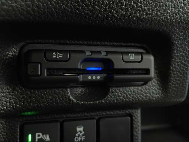 ホンダ Ｎ ＢＯＸ カスタム L 栃木県 2021(令3)年 3.9万km クリスタルブラックパール ホンダセンシング/・衝突軽減ブレーキ/・誤発進抑制機能/・アダプティブクルーズコントロール/・車線維持支援システム/・路外逸脱抑制機能/・先行車発進お知らせ機能/・標識認識機能/・オートハイビーム/禁煙車/純正ナビ/（CD/DVD/BT/TV/AM/FM/USB)/シートヒーター/オートライト/オートエアコン/片側パワースライドドア/コーナーセンサー/電動格納ミラー/純正ドラレコ/ETC/純正フロアマット/純正サイドバイザー/スマートキー/プッシュスタート/ステアリングスイッチ