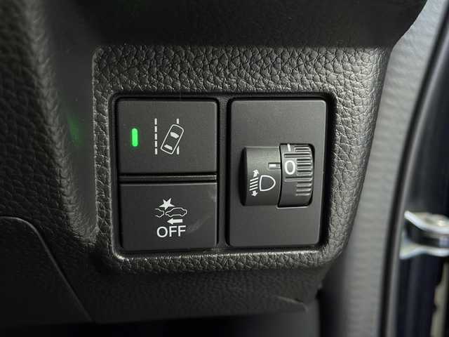 ホンダ Ｎ ＢＯＸ カスタム L 栃木県 2021(令3)年 3.9万km クリスタルブラックパール ホンダセンシング/・衝突軽減ブレーキ/・誤発進抑制機能/・アダプティブクルーズコントロール/・車線維持支援システム/・路外逸脱抑制機能/・先行車発進お知らせ機能/・標識認識機能/・オートハイビーム/禁煙車/純正ナビ/（CD/DVD/BT/TV/AM/FM/USB)/シートヒーター/オートライト/オートエアコン/片側パワースライドドア/コーナーセンサー/電動格納ミラー/純正ドラレコ/ETC/純正フロアマット/純正サイドバイザー/スマートキー/プッシュスタート/ステアリングスイッチ