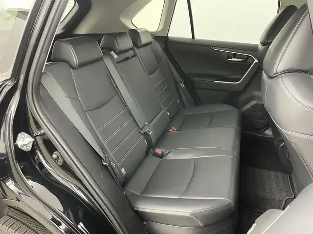 トヨタ ＲＡＶ４ ハイブリットG 岡山県 2021(令3)年 4.5万km アティチュードブラックマイカ 純正９型ディスプレイオーディオ　/全方位カメラ　/レーダークルーズコントロール　/ＥＴＣ２．０　/シートヒーター　/ＬＥＤヘッドライト　/ドライブレコーダー　/デジタルインナーミラー　/ブラインドスポットモニター/オートハイビーム/禁煙車/踏み間違い防止/ステアリングヒーター/オートブレーキホールド/電動リアゲート/アイドリングストップ/レーンアシスト
