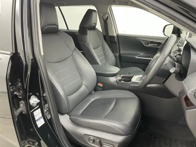 トヨタ ＲＡＶ４ ハイブリットG 岡山県 2021(令3)年 4.5万km アティチュードブラックマイカ 純正９型ディスプレイオーディオ　/全方位カメラ　/レーダークルーズコントロール　/ＥＴＣ２．０　/シートヒーター　/ＬＥＤヘッドライト　/ドライブレコーダー　/デジタルインナーミラー　/ブラインドスポットモニター/オートハイビーム/禁煙車/踏み間違い防止/ステアリングヒーター/オートブレーキホールド/電動リアゲート/アイドリングストップ/レーンアシスト