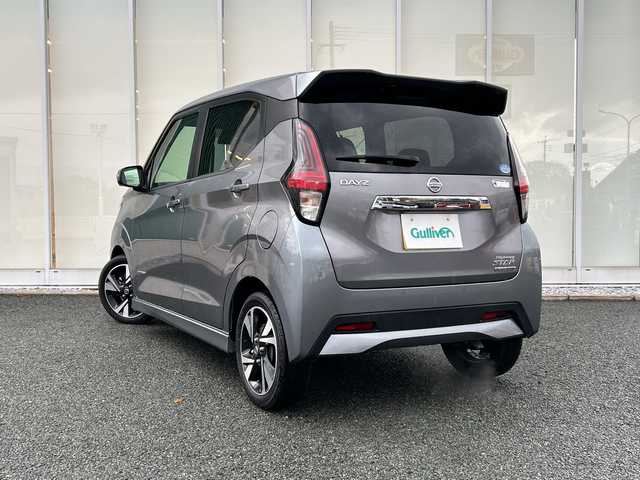 日産 デイズ HWS G ターボ プロパイロットED 福岡県 2019(令1)年 6.7万km チタニウムグレーメタリック 禁煙車/ワンオーナー車/純正9インチナビ(MM319D-L)/ETC/インテリジェントアラウンドビューモニター/バックカメラ/前後ドライブレコーダー(CSD-750FHG)/プロパイロット/インテリジェントエマージェンシーブレーキ/レーンディパーチャーウォーニング/踏み間違い防止アシスト/フロント&バックソナー/LEDヘッドライト/オートライト/ハイビームアシスト/フロントフォグランプ/フロントベンチシート/純正15インチアルミホイール/純正フロアマット/電子パーキングブレーキ/ブレーキホールド/革巻きステアリング/ステアリングスイッチ/プッシュスタート/電動格納ミラー/アイドリングストップ/新車保証書・取扱説明書/スペアキー