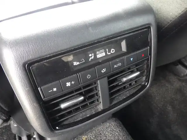 マツダ ＣＸ－８ 25S 千葉県 2019(平31)年 5.4万km スノーフレイクホワイトパールマイカ スマートシティブレーキサポート/ブラインドスポットモニター/レーンキープ・アシスト・システム/純正SDナビ/地デジTV/【DVD/CD再生機能　Bluetooth接続】/サイド/バックカメラ/革巻きステアリング/ETC/LEDヘッドライト/ウインカーミラー/コーナーセンサー/純正17インチアルミホイル/サイド/カーテンエアバッグ/アドバンストキーレスエントリー