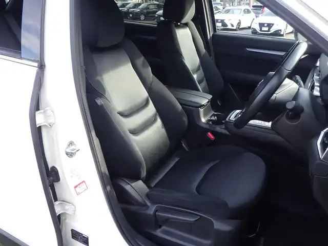 マツダ ＣＸ－８ 25S 千葉県 2019(平31)年 5.4万km スノーフレイクホワイトパールマイカ スマートシティブレーキサポート/ブラインドスポットモニター/レーンキープ・アシスト・システム/純正SDナビ/地デジTV/【DVD/CD再生機能　Bluetooth接続】/サイド/バックカメラ/革巻きステアリング/ETC/LEDヘッドライト/ウインカーミラー/コーナーセンサー/純正17インチアルミホイル/サイド/カーテンエアバッグ/アドバンストキーレスエントリー