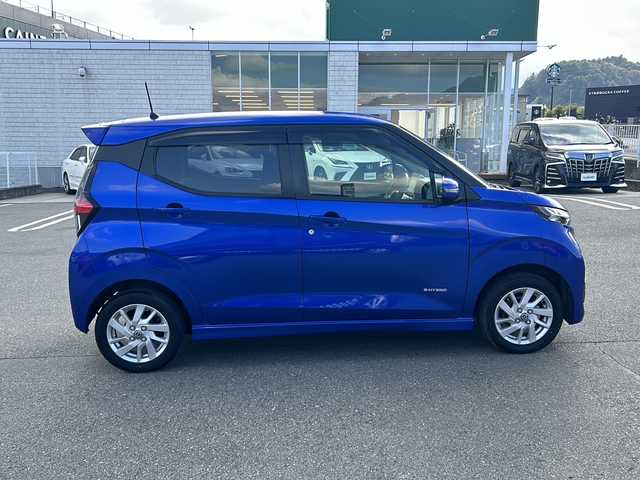 日産 デイズ ハイウェイスターX 山梨県 2021(令3)年 2.6万km アトランティックブルー 4WD/純正ナビ/BT/フルセグTV/CD/DVD/AUX/アラウンドビューモニター/シートヒーター前席/アイドリングストップ/ステアリングリモコン/純正フロアマット/スマートキー/スペアキー1本/ドライブレコーダ/ETC/純正アルミホイール