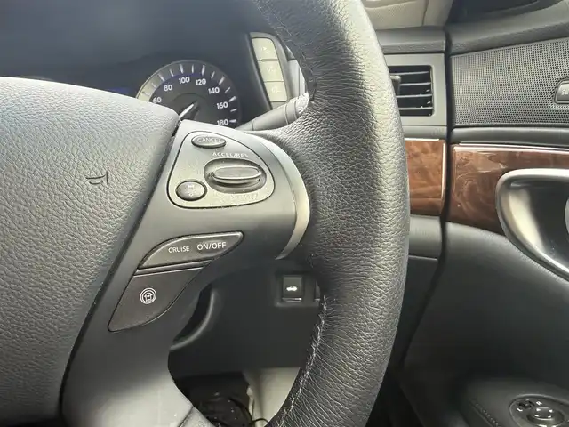 日産 フーガ ハイブリッド 香川県 2017(平29)年 5万km スーパーブラック ワンオーナー/メーカーナビ/フルセグ/アラウンドビューモニター/ハーフレザーシート/前席パワーシート/オットマン/純正18インチアルミ/LEDヘッドライト/エマージェンシーブレーキ/レーダークルーズコントロール/BSM/ドライブレコーダー/スマートキー/ビルトインETC