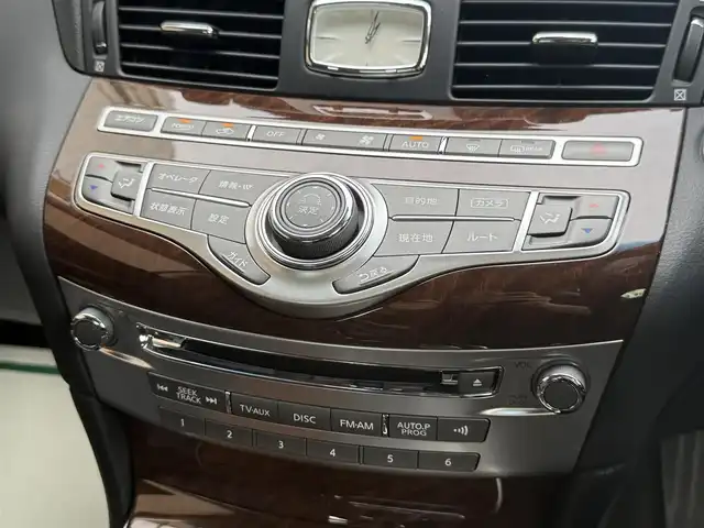 日産 フーガ ハイブリッド 香川県 2017(平29)年 5万km スーパーブラック ワンオーナー/メーカーナビ/フルセグ/アラウンドビューモニター/ハーフレザーシート/前席パワーシート/オットマン/純正18インチアルミ/LEDヘッドライト/エマージェンシーブレーキ/レーダークルーズコントロール/BSM/ドライブレコーダー/スマートキー/ビルトインETC