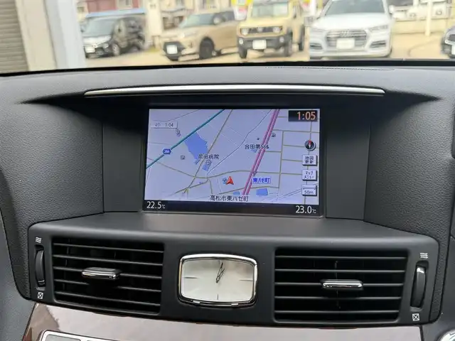 日産 フーガ ハイブリッド 香川県 2017(平29)年 5万km スーパーブラック ワンオーナー/メーカーナビ/フルセグ/アラウンドビューモニター/ハーフレザーシート/前席パワーシート/オットマン/純正18インチアルミ/LEDヘッドライト/エマージェンシーブレーキ/レーダークルーズコントロール/BSM/ドライブレコーダー/スマートキー/ビルトインETC