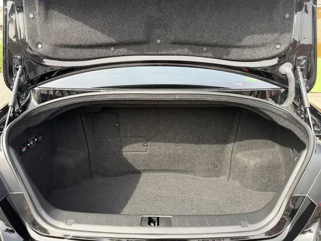 日産 フーガ ハイブリッド 香川県 2017(平29)年 5万km スーパーブラック ワンオーナー/メーカーナビ/フルセグ/アラウンドビューモニター/ハーフレザーシート/前席パワーシート/オットマン/純正18インチアルミ/LEDヘッドライト/エマージェンシーブレーキ/レーダークルーズコントロール/BSM/ドライブレコーダー/スマートキー/ビルトインETC