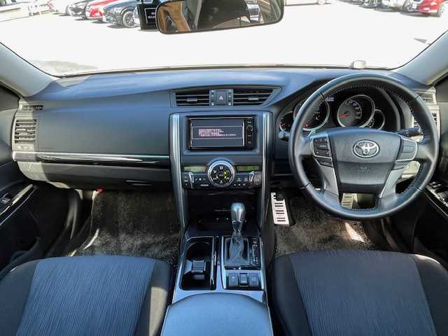 トヨタ マークＸ 250G Sパッケージ 静岡県 2015(平27)年 7.1万km ホワイトパールクリスタルシャイン ●純正SDナビ/(フルセグ/CD/DVD/Bluetooth)/(NSZN-W64T)/●バックカメラ/●クルーズコントロール/●運転席パワーシート/●フォグランプ/●オートライト/●革巻きステアリング/●パドルシフト/●ステアリングスイッチ/●ETC/●前後ドライブレコーダー/●電動格納ウィンカーミラー/●スマートキー/●プッシュスタート/●純正フロアマット/●社外18インチアルミホイール/(ヴォルテック)/●W+サイド+カーテン+ニーSRS+ABS/●保証書/●車両取扱説明書/●ナビ取扱説明書