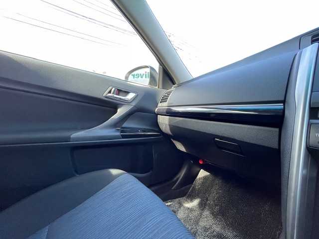 トヨタ マークＸ 250G Sパッケージ 静岡県 2015(平27)年 7.1万km ホワイトパールクリスタルシャイン ●純正SDナビ/(フルセグ/CD/DVD/Bluetooth)/(NSZN-W64T)/●バックカメラ/●クルーズコントロール/●運転席パワーシート/●フォグランプ/●オートライト/●革巻きステアリング/●パドルシフト/●ステアリングスイッチ/●ETC/●前後ドライブレコーダー/●電動格納ウィンカーミラー/●スマートキー/●プッシュスタート/●純正フロアマット/●社外18インチアルミホイール/(ヴォルテック)/●W+サイド+カーテン+ニーSRS+ABS/●保証書/●車両取扱説明書/●ナビ取扱説明書