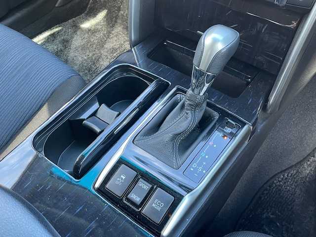 トヨタ マークＸ 250G Sパッケージ 静岡県 2015(平27)年 7.1万km ホワイトパールクリスタルシャイン ●純正SDナビ/(フルセグ/CD/DVD/Bluetooth)/(NSZN-W64T)/●バックカメラ/●クルーズコントロール/●運転席パワーシート/●フォグランプ/●オートライト/●革巻きステアリング/●パドルシフト/●ステアリングスイッチ/●ETC/●前後ドライブレコーダー/●電動格納ウィンカーミラー/●スマートキー/●プッシュスタート/●純正フロアマット/●社外18インチアルミホイール/(ヴォルテック)/●W+サイド+カーテン+ニーSRS+ABS/●保証書/●車両取扱説明書/●ナビ取扱説明書