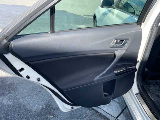 トヨタ マークＸ 250G Sパッケージ 静岡県 2015(平27)年 7.1万km ホワイトパールクリスタルシャイン ●純正SDナビ/(フルセグ/CD/DVD/Bluetooth)/(NSZN-W64T)/●バックカメラ/●クルーズコントロール/●運転席パワーシート/●フォグランプ/●オートライト/●革巻きステアリング/●パドルシフト/●ステアリングスイッチ/●ETC/●前後ドライブレコーダー/●電動格納ウィンカーミラー/●スマートキー/●プッシュスタート/●純正フロアマット/●社外18インチアルミホイール/(ヴォルテック)/●W+サイド+カーテン+ニーSRS+ABS/●保証書/●車両取扱説明書/●ナビ取扱説明書