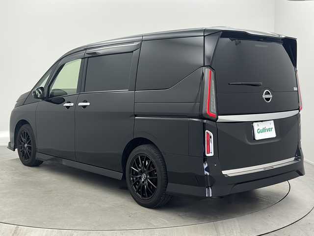 日産 セレナ ハイウェイスター V 大阪府 2023(令5)年 3.1万km ダイヤモンドブラック ワンオーナー/ニッサンコネクトフロントダイナミックパック/インテリジェントプロパイロット/12.3インチ純正ナビ(フルセグTV/AM/FM/HDMI/USB/BT/AppleCarPlay)/純正エアロ/デジタルインナーミラー/バックカメラ(全方位)/コーナーセンサー/置くだけ充電/前後純正ドラレコ/ETC/ブラインドスポットモニター/ABS/横滑り防止装置/オートライト/オートマチックハイビーム/両側パワースライドドア/純正フロアマット/記録簿