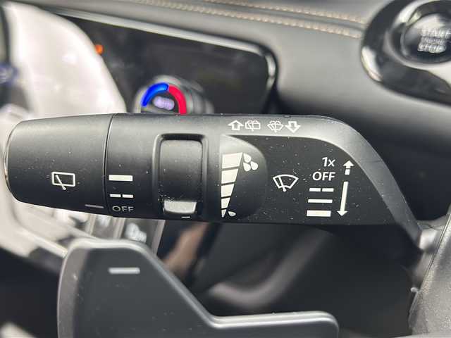 日産 セレナ ハイウェイスター V 大阪府 2023(令5)年 3.1万km ダイヤモンドブラック ワンオーナー/ニッサンコネクトフロントダイナミックパック/インテリジェントプロパイロット/12.3インチ純正ナビ(フルセグTV/AM/FM/HDMI/USB/BT/AppleCarPlay)/純正エアロ/デジタルインナーミラー/バックカメラ(全方位)/コーナーセンサー/置くだけ充電/前後純正ドラレコ/ETC/ブラインドスポットモニター/ABS/横滑り防止装置/オートライト/オートマチックハイビーム/両側パワースライドドア/純正フロアマット/記録簿