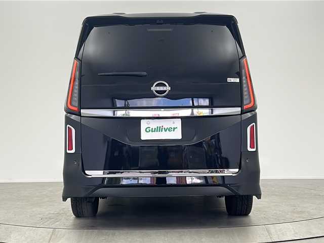 日産 セレナ ハイウェイスター V 大阪府 2023(令5)年 3.1万km ダイヤモンドブラック ワンオーナー/ニッサンコネクトフロントダイナミックパック/インテリジェントプロパイロット/12.3インチ純正ナビ(フルセグTV/AM/FM/HDMI/USB/BT/AppleCarPlay)/純正エアロ/デジタルインナーミラー/バックカメラ(全方位)/コーナーセンサー/置くだけ充電/前後純正ドラレコ/ETC/ブラインドスポットモニター/ABS/横滑り防止装置/オートライト/オートマチックハイビーム/両側パワースライドドア/純正フロアマット/記録簿