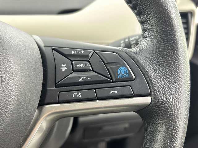 日産 セレナ e－パワー ハイウェイスター V 熊本県 2020(令2)年 2.8万km マルーンレッド 2トーン ワンオーナー/保証書/取扱説明書/純正メモリーナビ/純正アルミホイール/両側パワースライドドア/アラウンドビューモニター/プロパイロット/BSM/ハンズフリーセンサー/電動パーキングブレーキ/クルーズコントロール/オートデュアルエアコン/ETC/インテリジェントルームミラー/フォグランプ