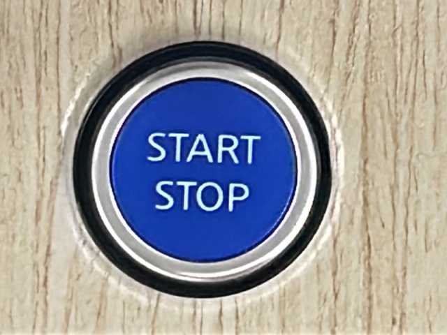 日産 セレナ e－パワー ハイウェイスター V 熊本県 2020(令2)年 2.8万km マルーンレッド 2トーン ワンオーナー/保証書/取扱説明書/純正メモリーナビ/純正アルミホイール/両側パワースライドドア/アラウンドビューモニター/プロパイロット/BSM/ハンズフリーセンサー/電動パーキングブレーキ/クルーズコントロール/オートデュアルエアコン/ETC/インテリジェントルームミラー/フォグランプ