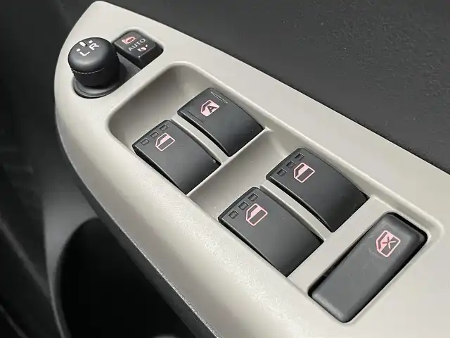 トヨタ パッソ モーダ　S 島根県 2018(平30)年 4万km ダークエメラルドマイカ 登録時走行距離　39367km/ワンオーナー/取扱説明書（車両・ナビ）/保証書/純正ナビ（NSCD-W66）/（地上TV/Bluetooth/AM/FM/CD)/バックカメラ/アイドリングストップ/プッシュスタート/スマートキー/ステアリングスイッチ/純正ドアバイザー/純正フロアマット/横滑り防止装置/衝突軽減システム/オートライト/ドライブレコーダー/積み込み冬タイヤ/ETC/禁煙車