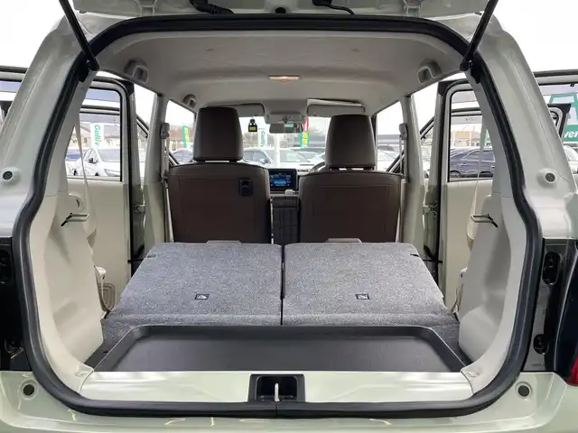 スズキ ラパン X 東京都 2025(令7)年 1.3万km トラッドカーキメタリック/ソフトベージュ 2トーン 純正ディスプレイオーディオ/ドライブレコーダー/フロアマット/Bluetooth/クリアランスソナー/前席シートヒーター/バックカメラ/革巻きステアリング/ステアリングスイッチ/アイドリングストップ/レーンキープアシスト/衝突軽減ブレーキ/ハーフレザーシート