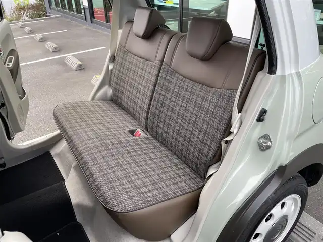 スズキ ラパン X 東京都 2025(令7)年 1.3万km トラッドカーキメタリック/ソフトベージュ 2トーン 純正ディスプレイオーディオ/ドライブレコーダー/フロアマット/Bluetooth/クリアランスソナー/前席シートヒーター/バックカメラ/革巻きステアリング/ステアリングスイッチ/アイドリングストップ/レーンキープアシスト/衝突軽減ブレーキ/ハーフレザーシート