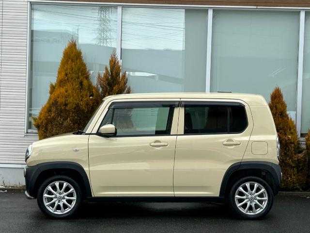 スズキ ハスラー G 岩手県 2016(平28)年 10.5万km シフォンアイボリーM パナソニック製メモリナビ（フルセグ／ＤＶＤ／ＣＤ／ｂｌｕｅｔｏｏｔｈ）　Ｄ席シートヒーター　/アイドリングストップ　/夏タイヤ４本積込　/ドラレコ　/４ＷＤ　/５ＭＴ